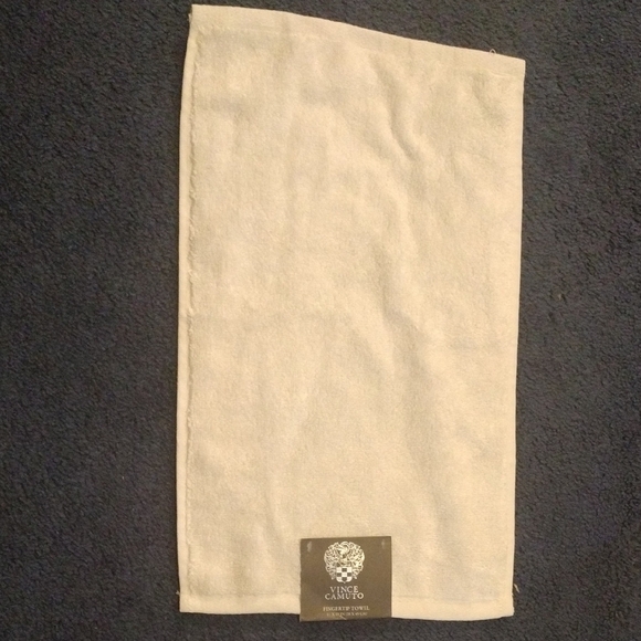 Vince Camuto Soft Cream Fingertip Towel - Picture 3 of 6